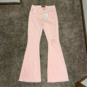Judy blue bell bottom jeans size 29
Color is light pink! 
NWT
